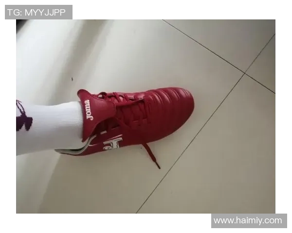 现役球星穿荷马足球鞋精彩表现与技术分析 现役球星穿荷马足球鞋精彩表现与技术分析